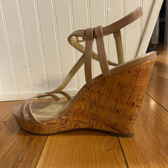 Jessica Simpson Nude Strappy Wedged Heel - Size 8 - Picture 3 of 6